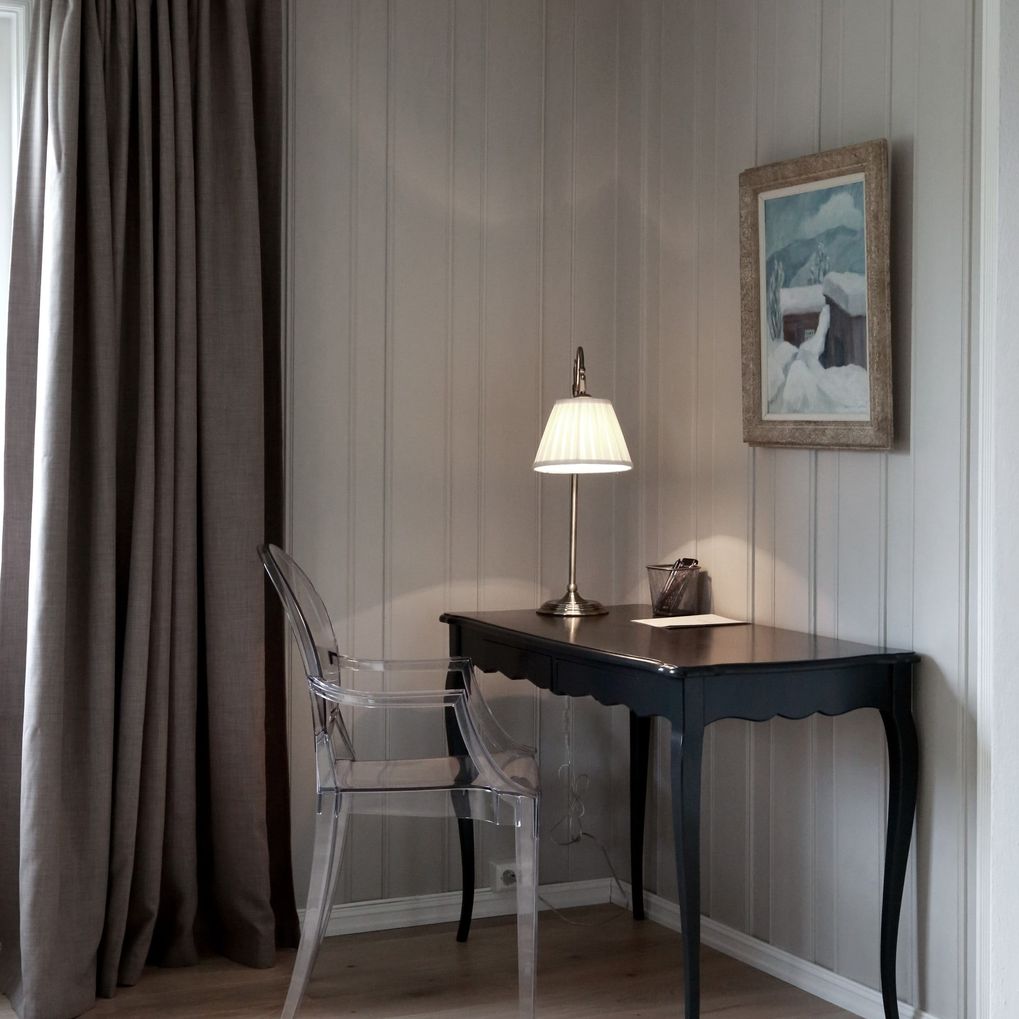 Kongesuite skrivebord