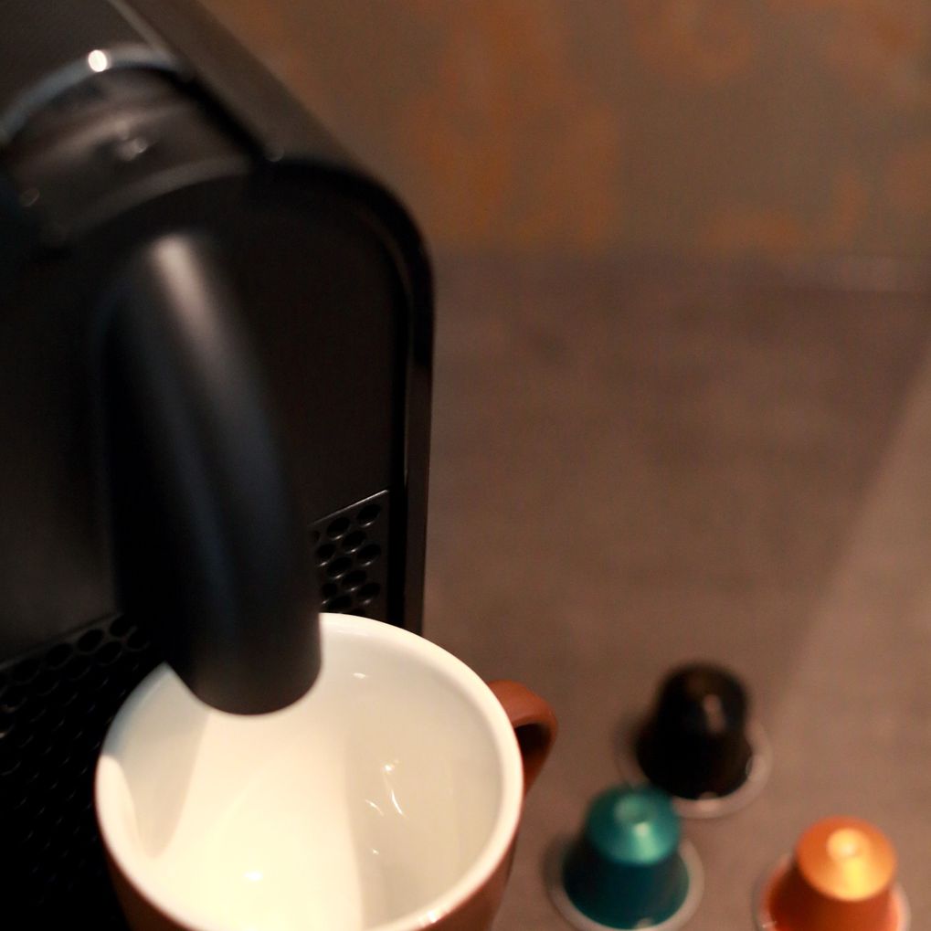 Kongesuite detalbilde av kaffemaskin
